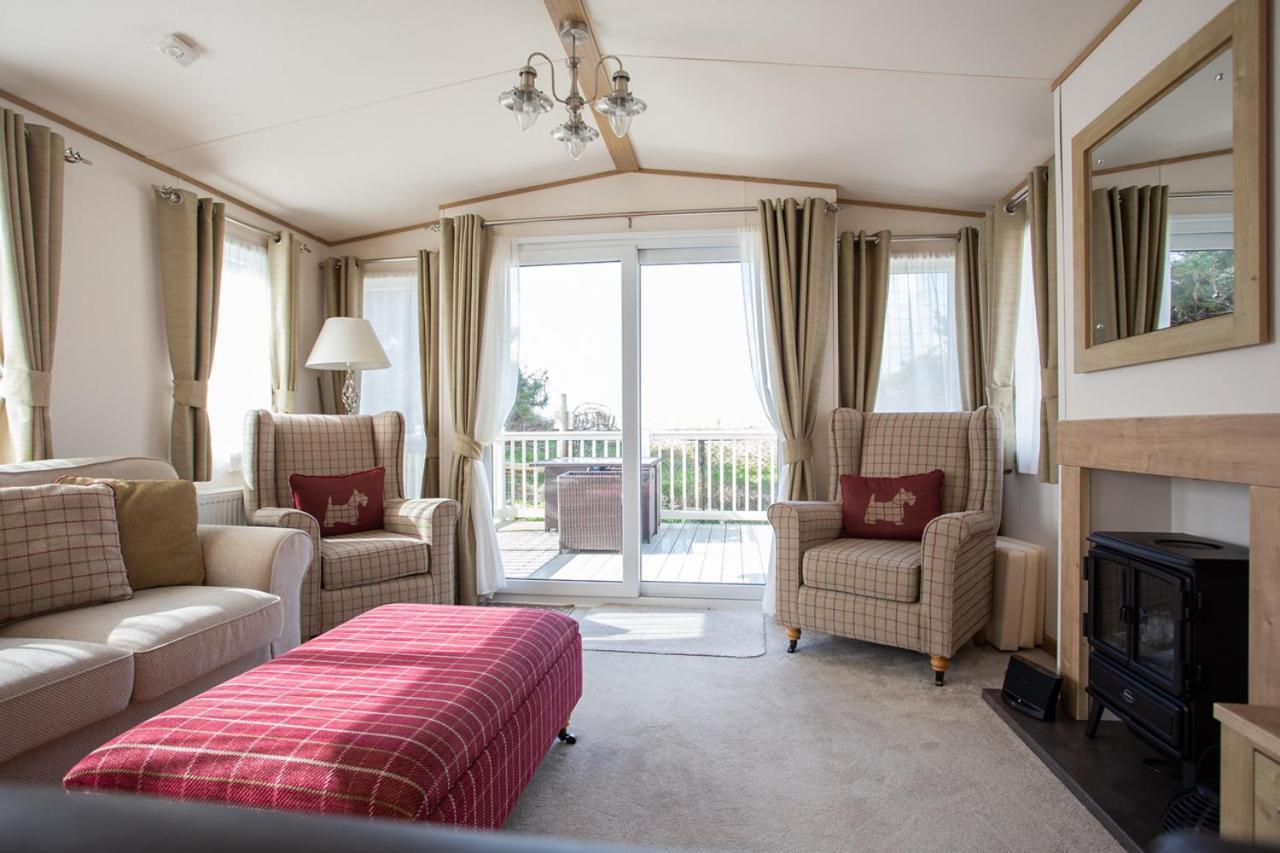 The Lakes Rookley ภายนอก รูปภาพ Interior of a static